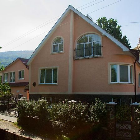 U Eli Ξενοδοχείο Polyana  Εξωτερικό φωτογραφία
